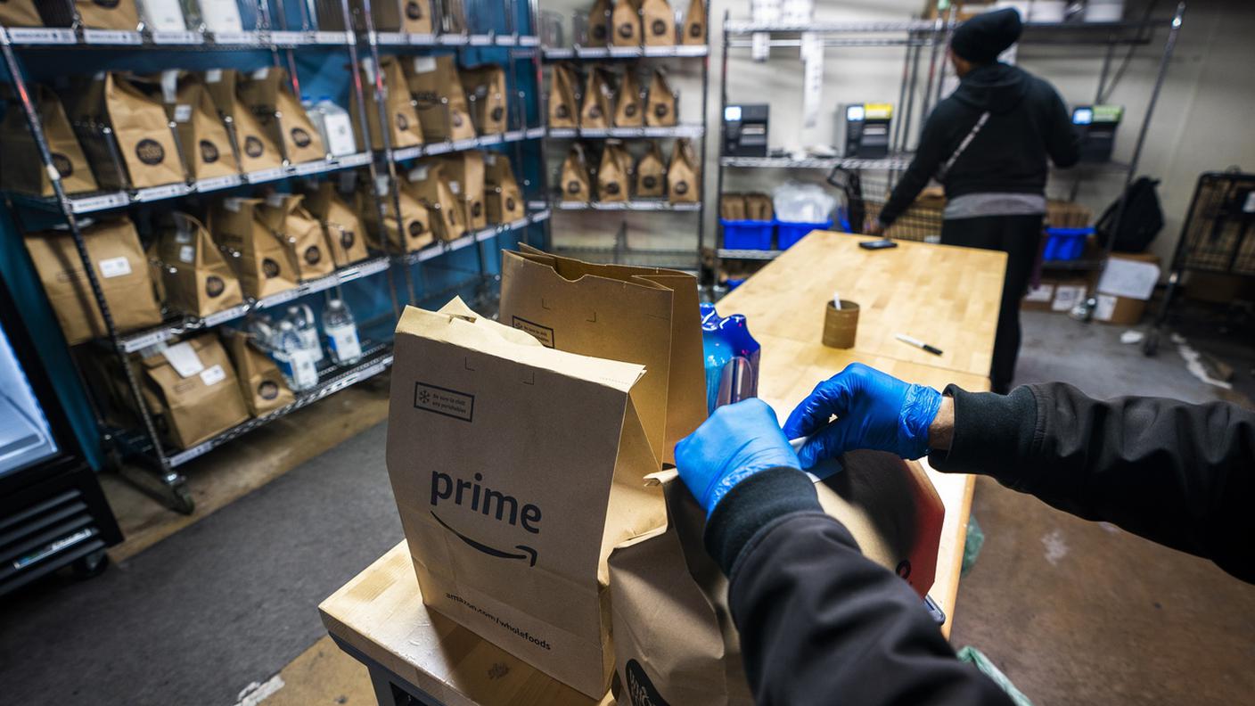 Amazon vuole ridurre il numero dei collaboratori dopo averne reclutati a decine di migliaia durante la pandemia KEY.jpg