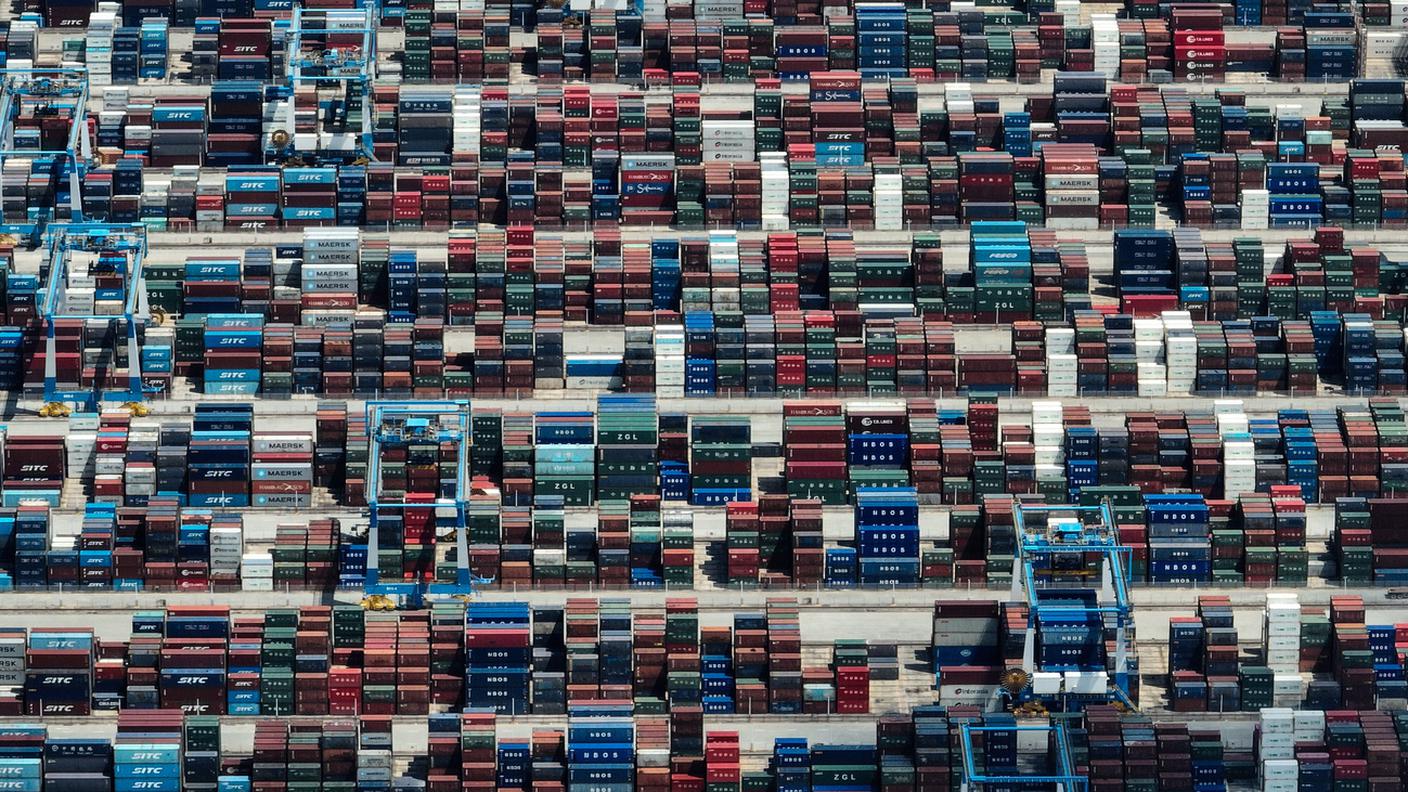 Container nel porto cinese di Qinzhou