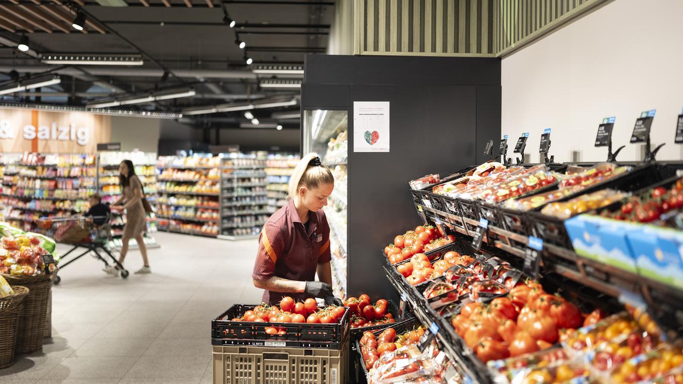 Commercio al dettaglio con il vento in poppa a maggio
