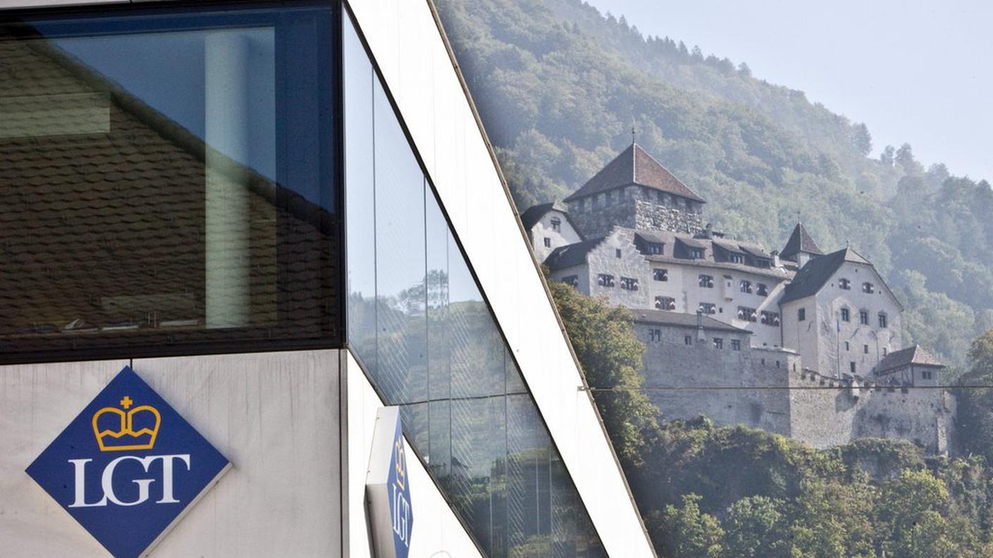 Vaduz banche 29.03.2013 ky.JPG