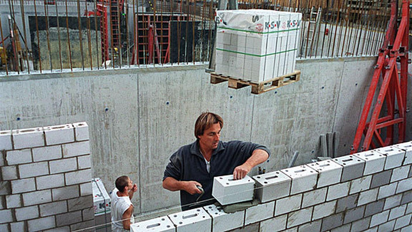 muro muratore edilizia key.jpg