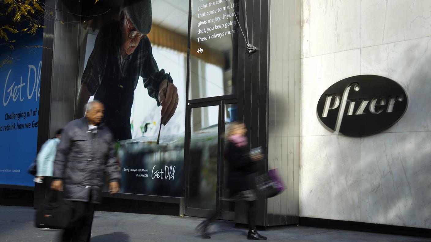 Pfizer logo 2013 reu.jpg