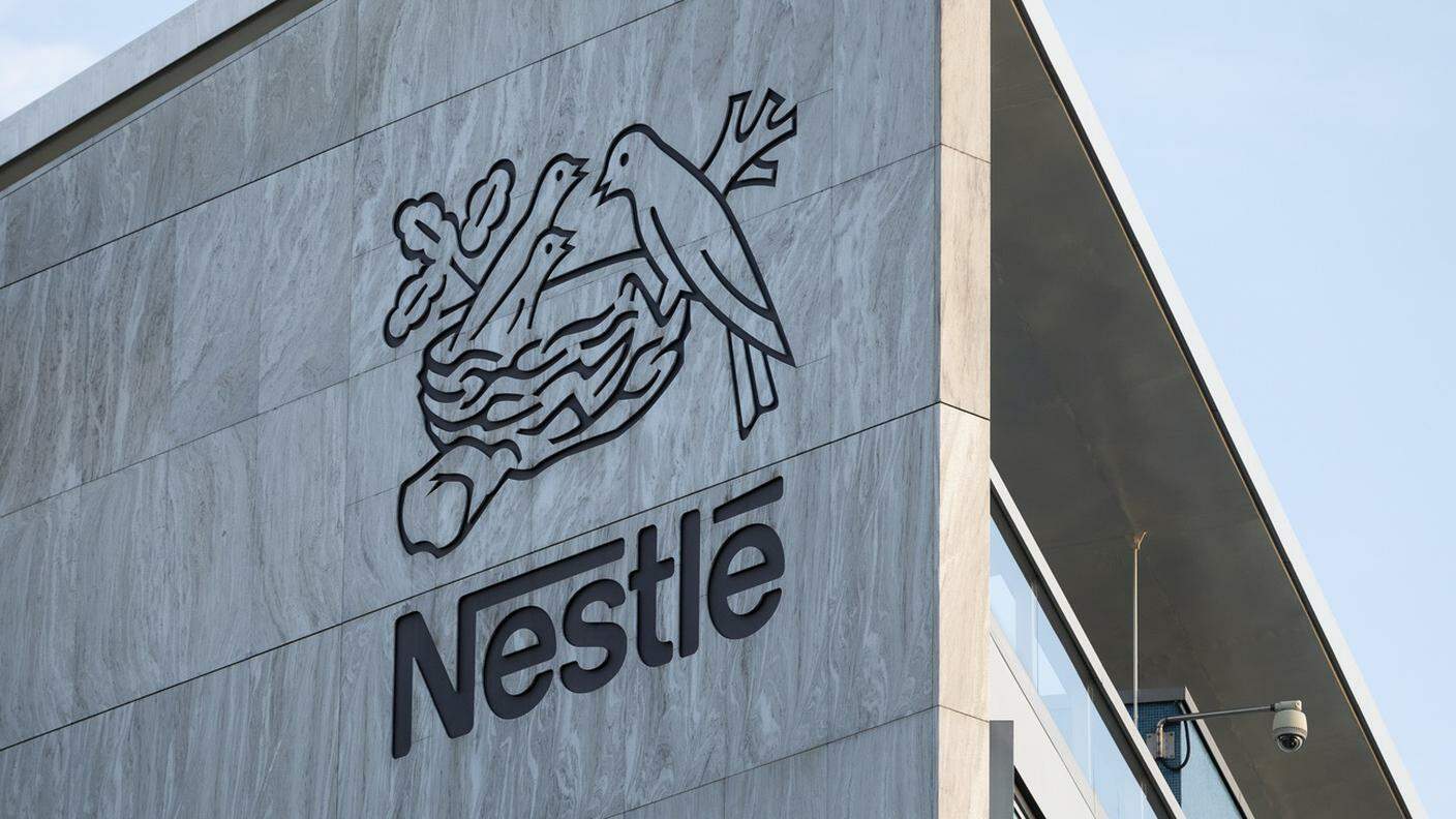 Nestlé registra maggiori volumi ma vede la redditività calare leggermente