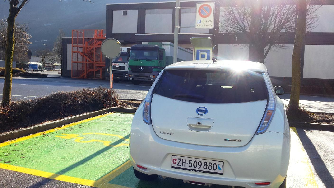 Nissan Leaf.jpg