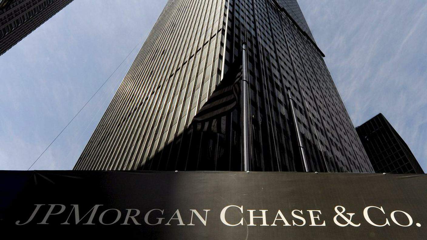 JP Morgan Chase è accusata insieme ad altre banche e società