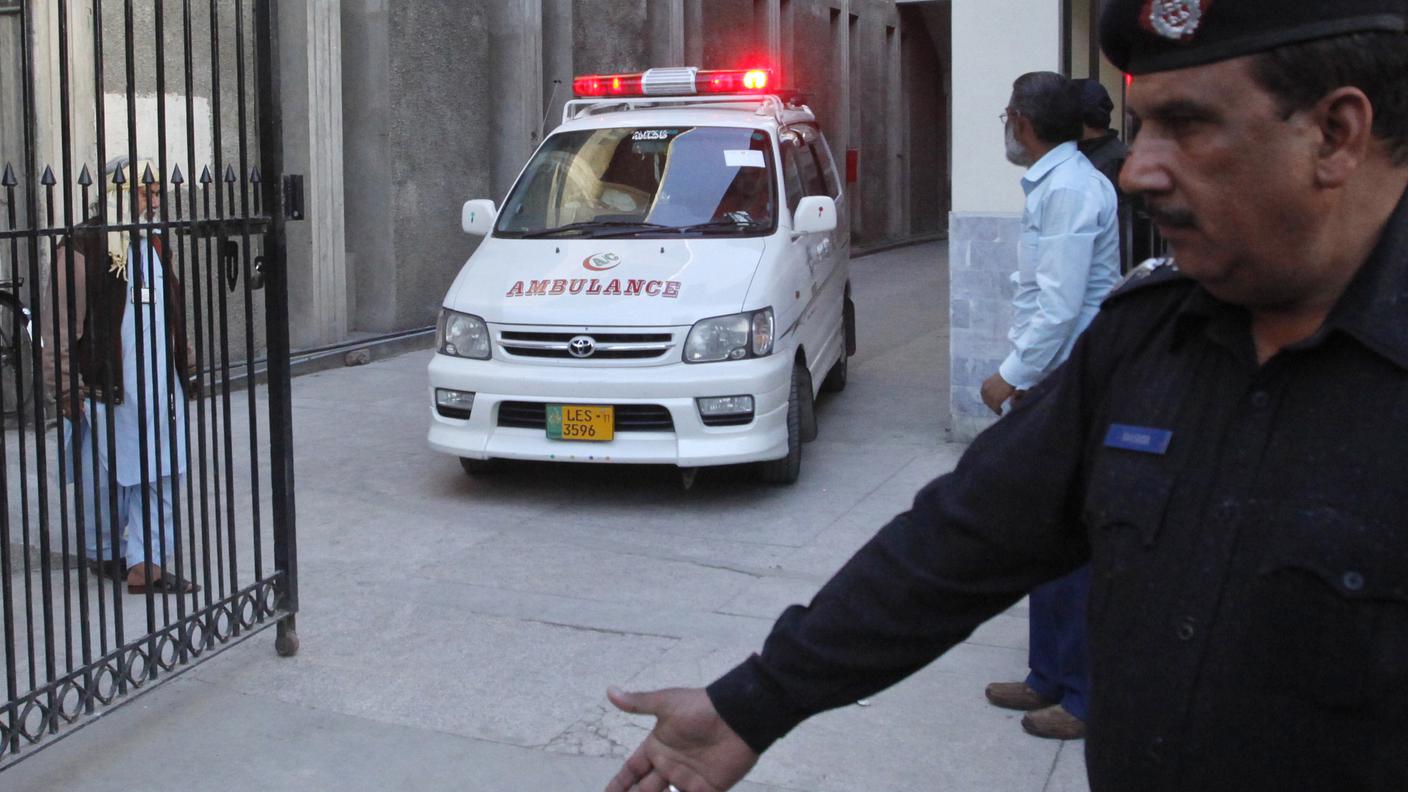 pakistan ambulanza re.jpg