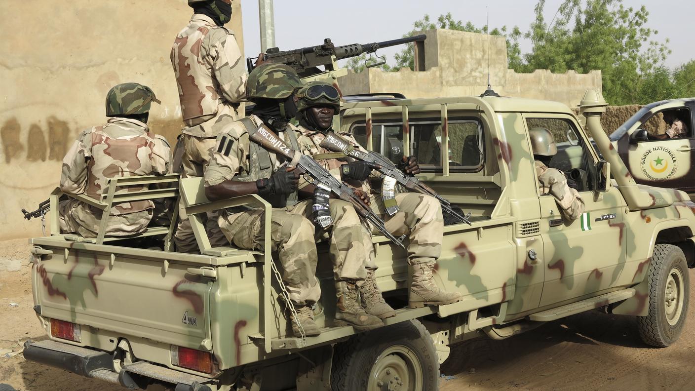 soldati nigeraini in mali RE.jpg
