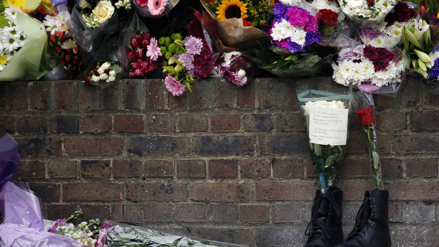 RT Londra soldato ucciso 24 5 13.jpg