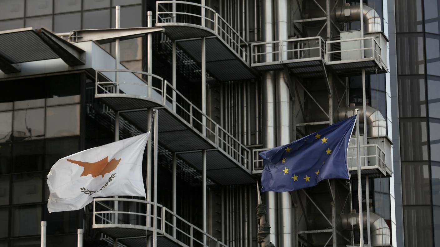 bandiere (reuters).jpg