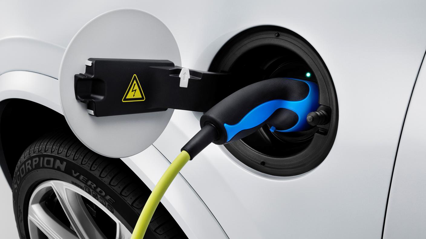 Volvo XC90 sarà anche ibrida plug-in