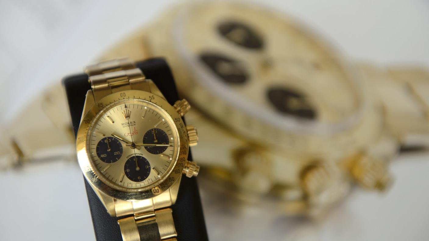 Gli orologi svizzeri piacciono sempre
