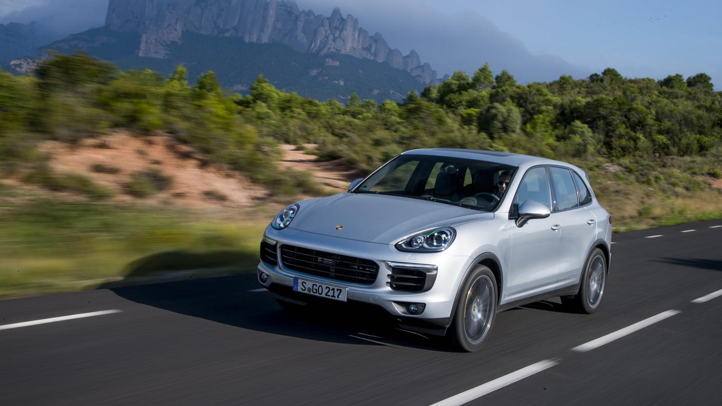 Il Cayenne, SUV di gran lusso Porsche, è giunto alla terza generazione