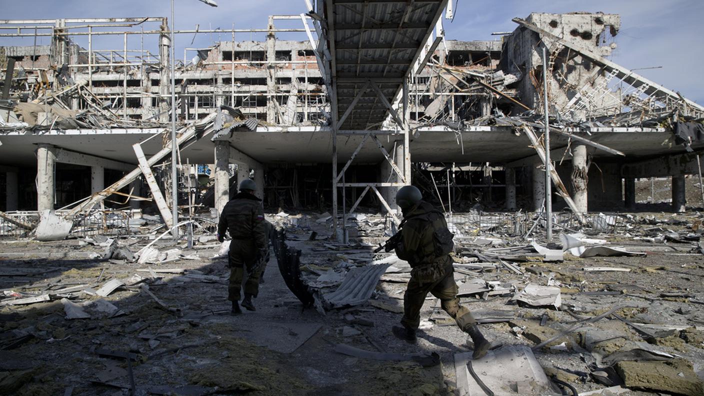 I resti dell'aeroporto di Donetsk
