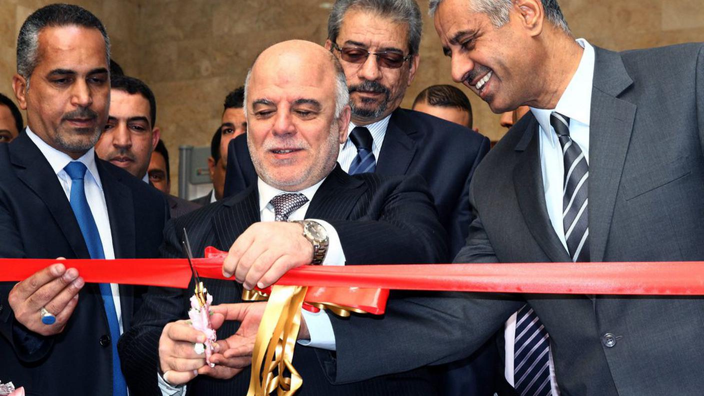 Il premier iracheno Haider al Abadi durante la cerimonia