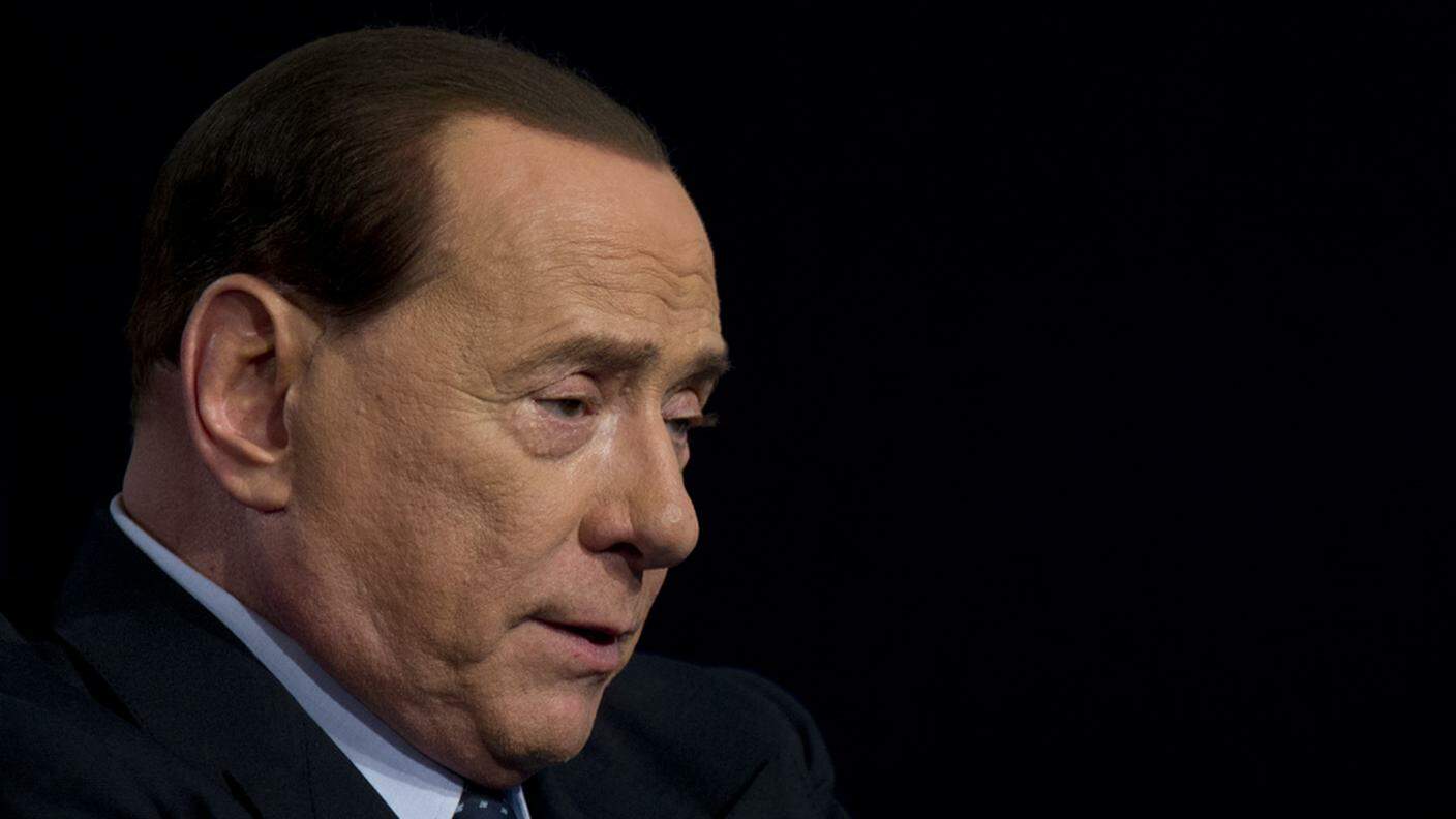 Ultimo appuntamento di Berlusconi con gli anziani  dell'istituto Sacra Famiglia di Cesano Boscone