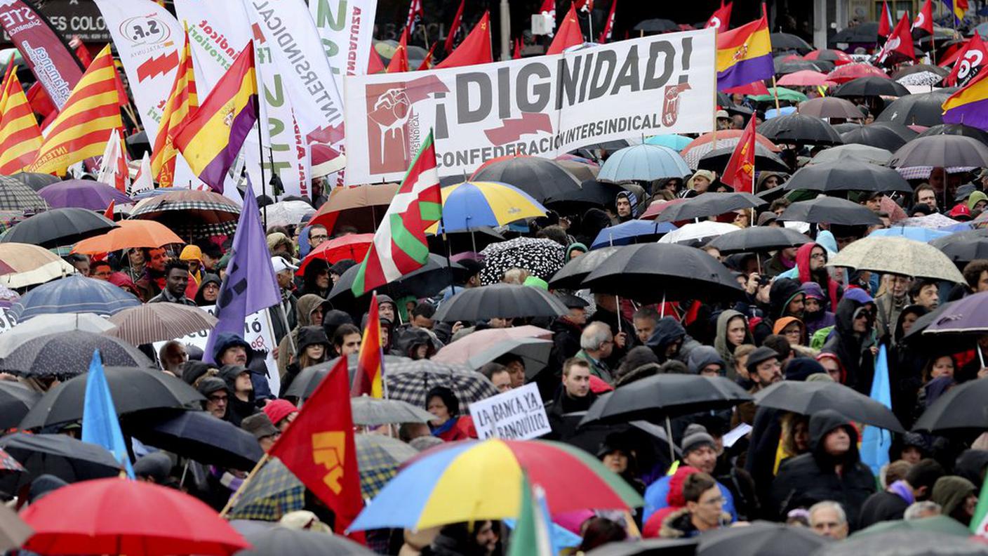 La pioggia non ha fermato i manifestanti