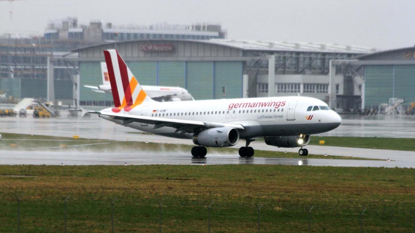 Il 24 marzo, un A320 della stessa Germanwings, società controllata da Lufthansa, è stato fatto precipitare dal co-pilota sulle Alpi francesi. 150 i morti