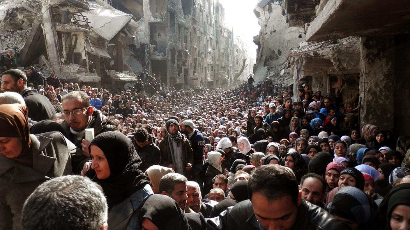 Sono 18'000 i profughi palestinesi e siriani presenti nel campo semidistrutto