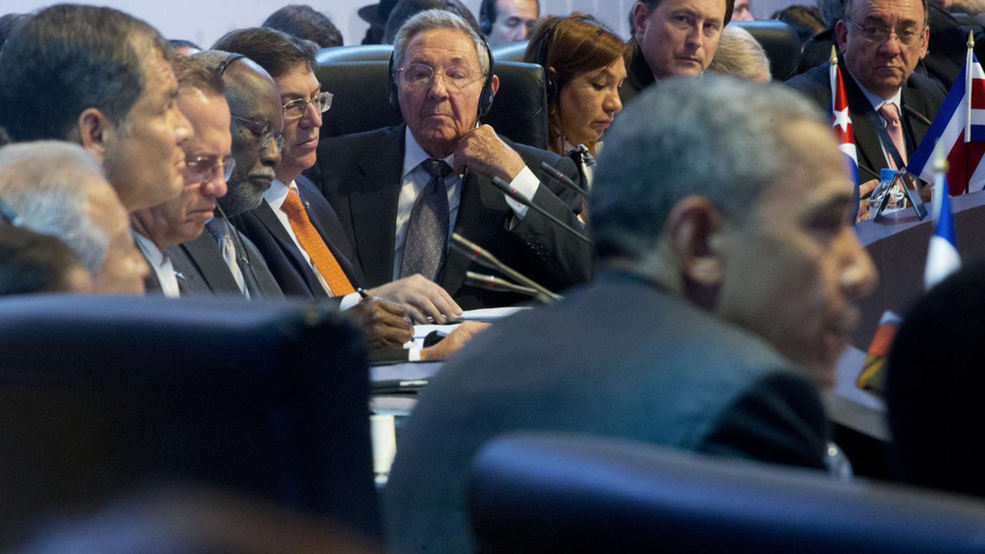 L'intervento di Obama. Castro ascolta con attenzione