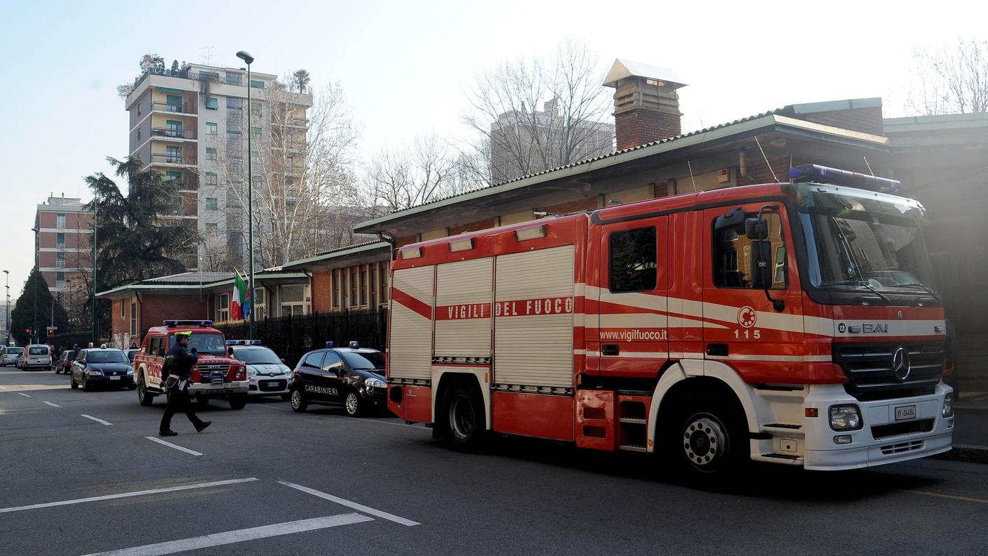 I pompieri hanno evacuato parte dello stabile