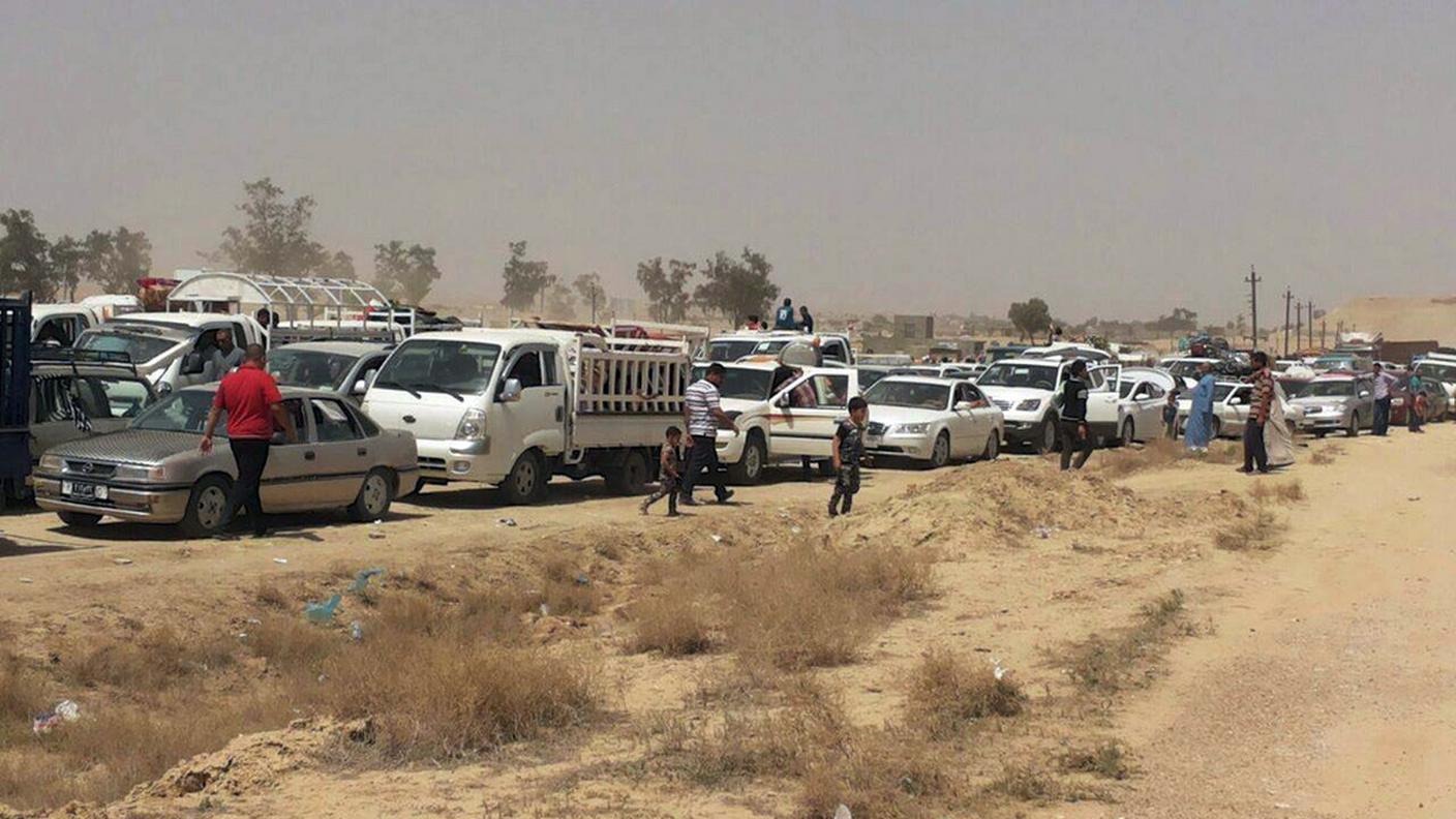 In migliaia in fuga da Ramadi