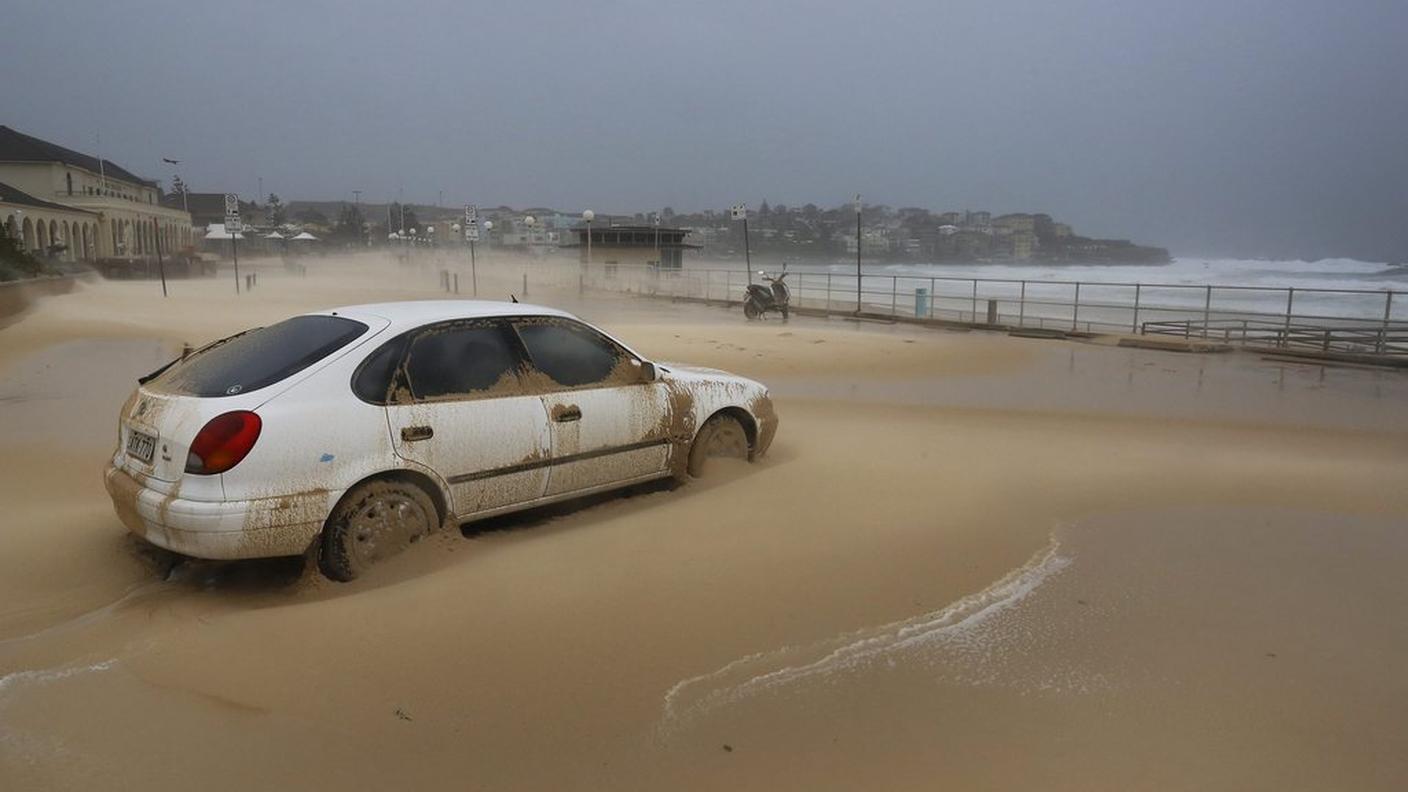 La sabbia si è addentrata al di là delle spiagge