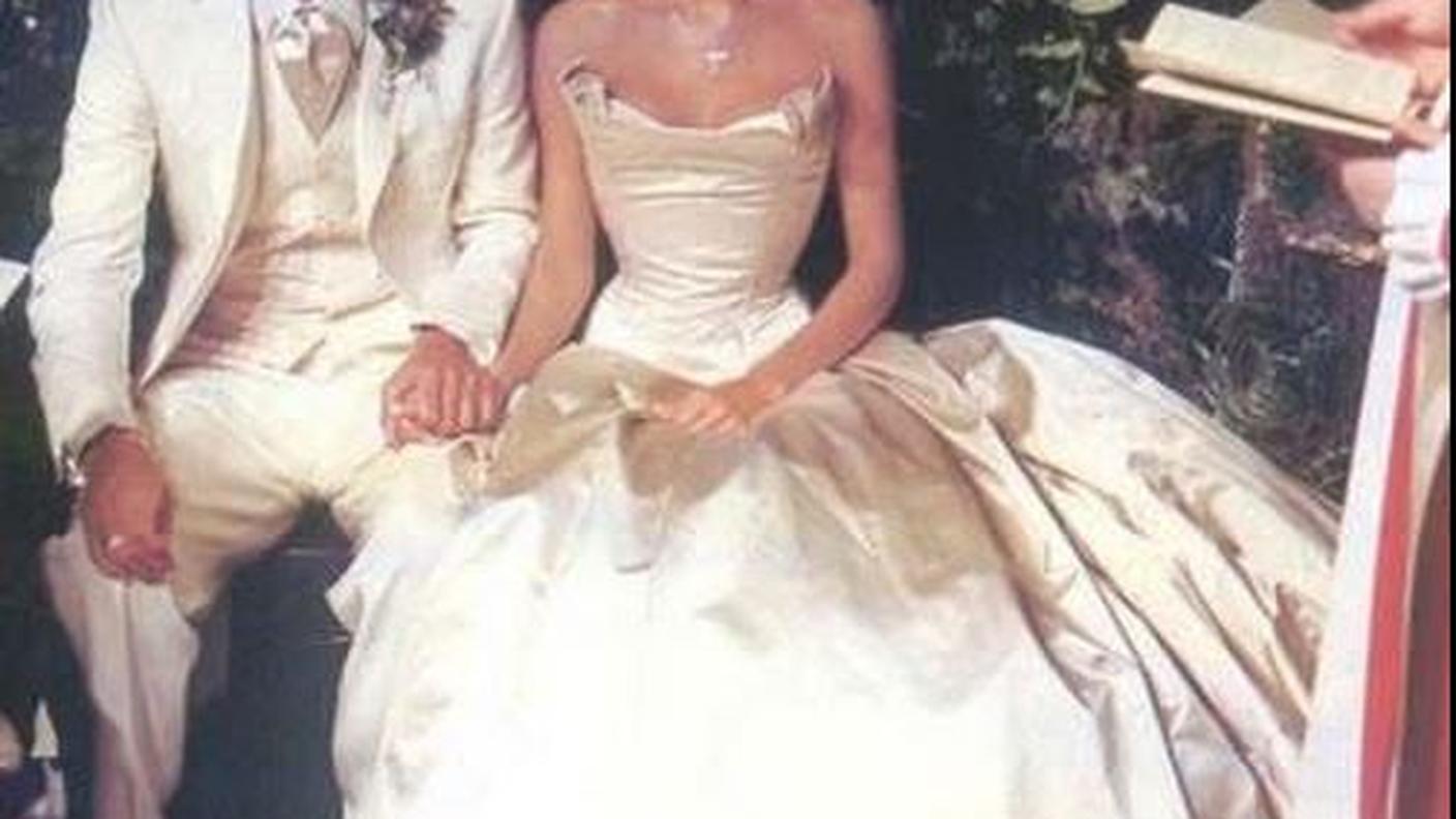 Una delle rare foto del matrimonio, avvenuto nel 1999