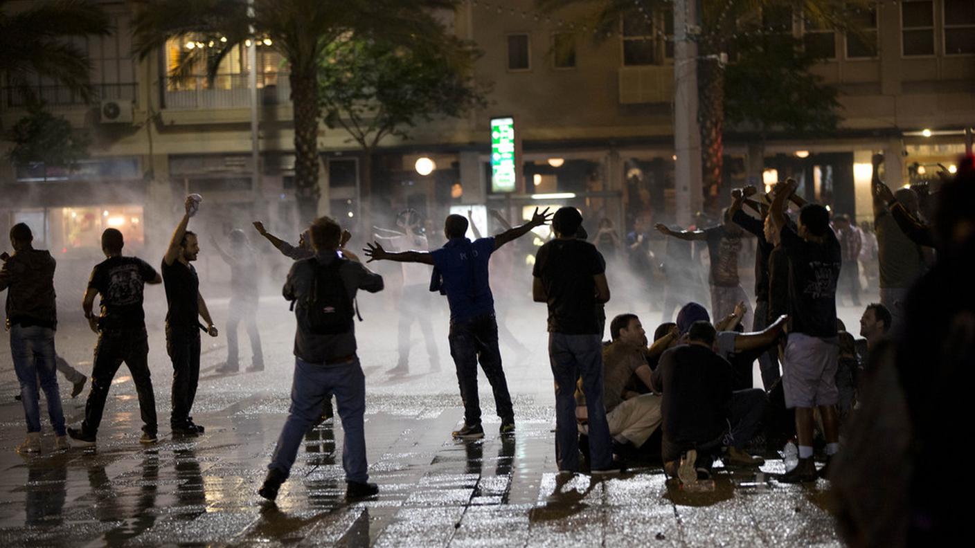 Gli scontri in serata