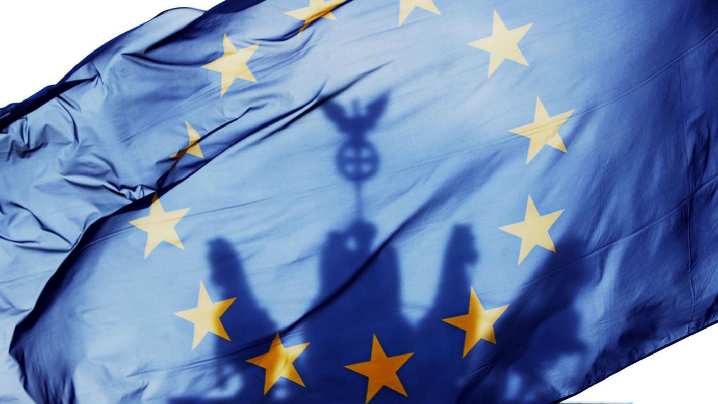 Unione Europea_bandiera_Porta Brandeburgo_Nobel pace_keystone71501003.jpg