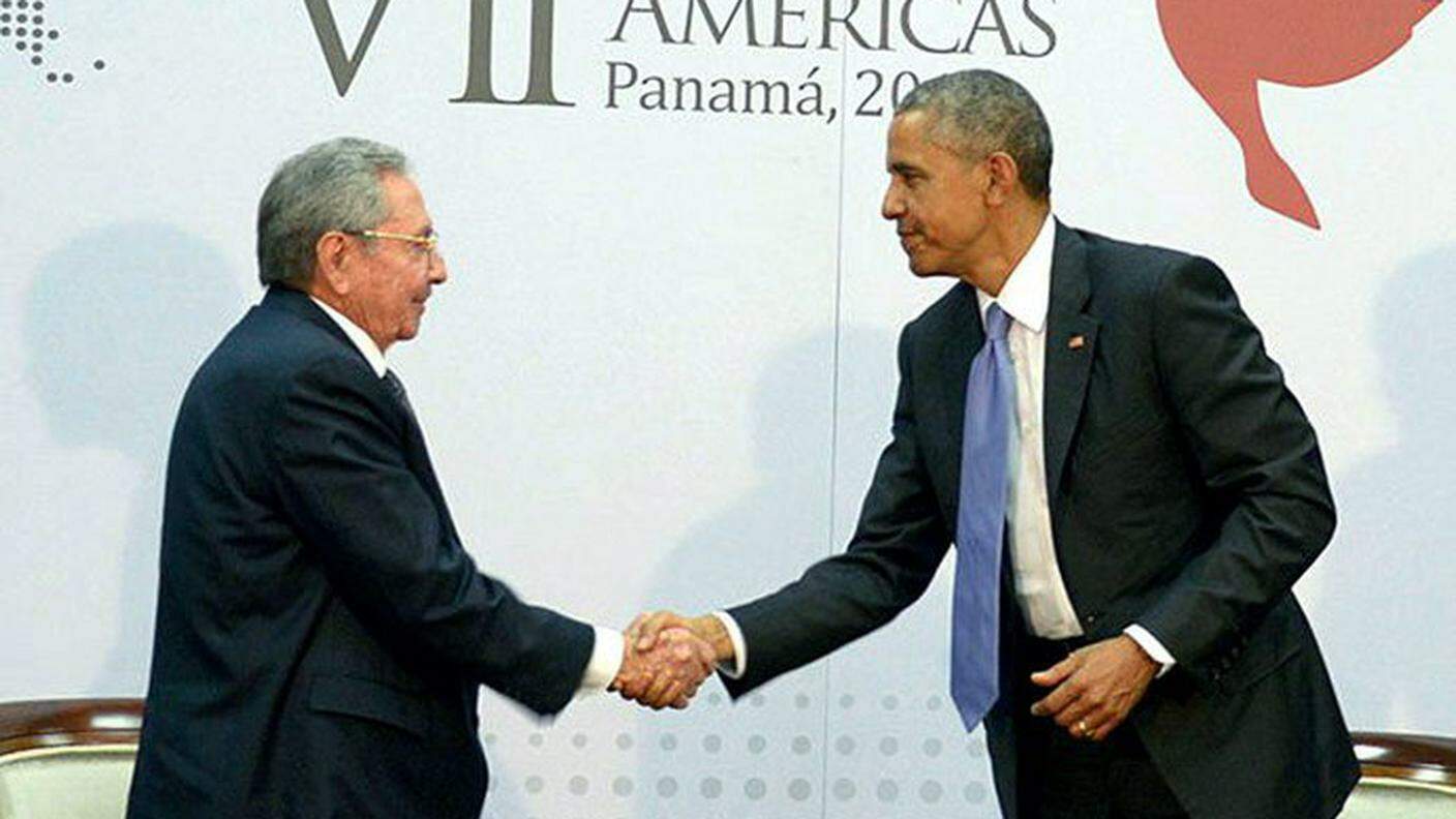 Il presidente cubano Raul Castro (fratello di Fidel) e il suo omologo statunitense Barack Obama (foto d'archivio)