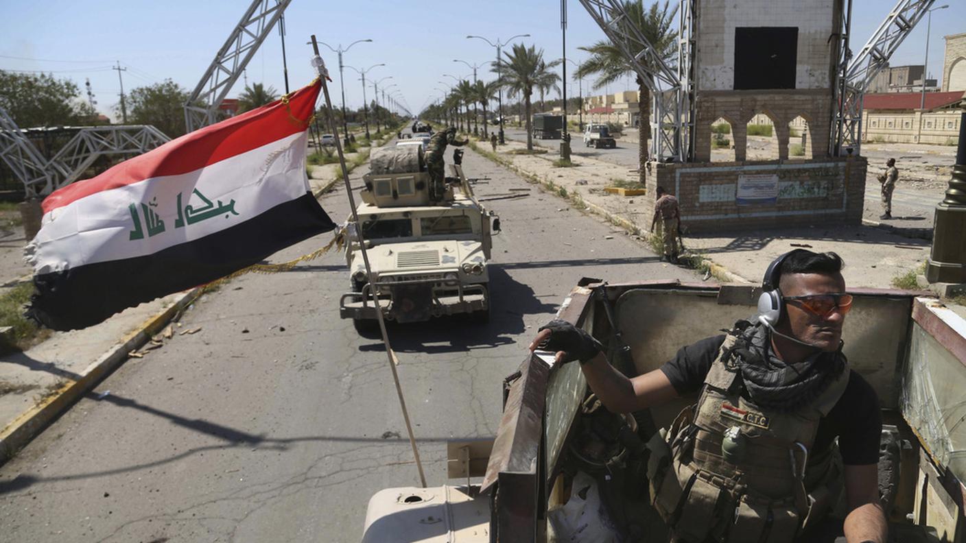 Forze di sicurezza dell'esercito regolare in azione a Tikrit, in Iraq
