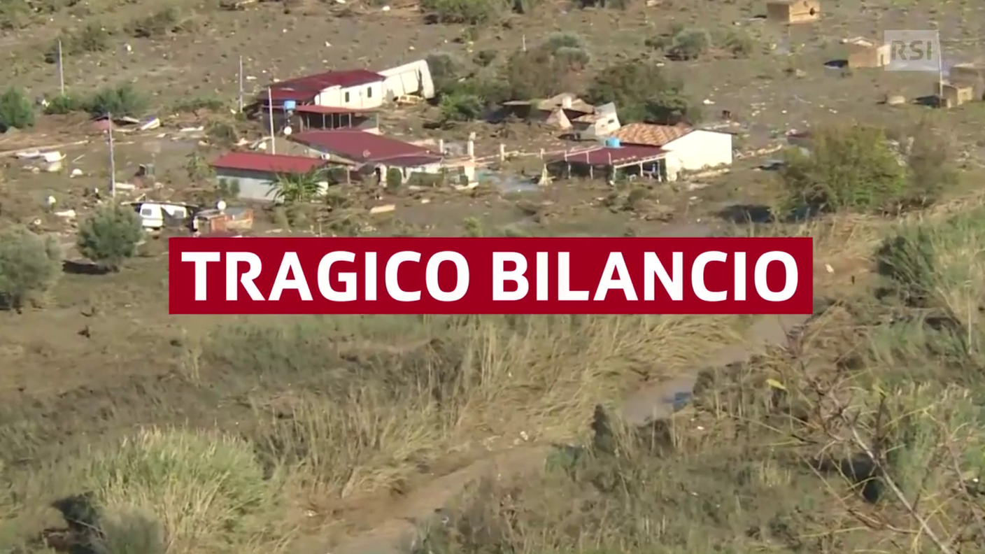Le immagini del maltempo che ha causato una dozzina di morti in Sicilia