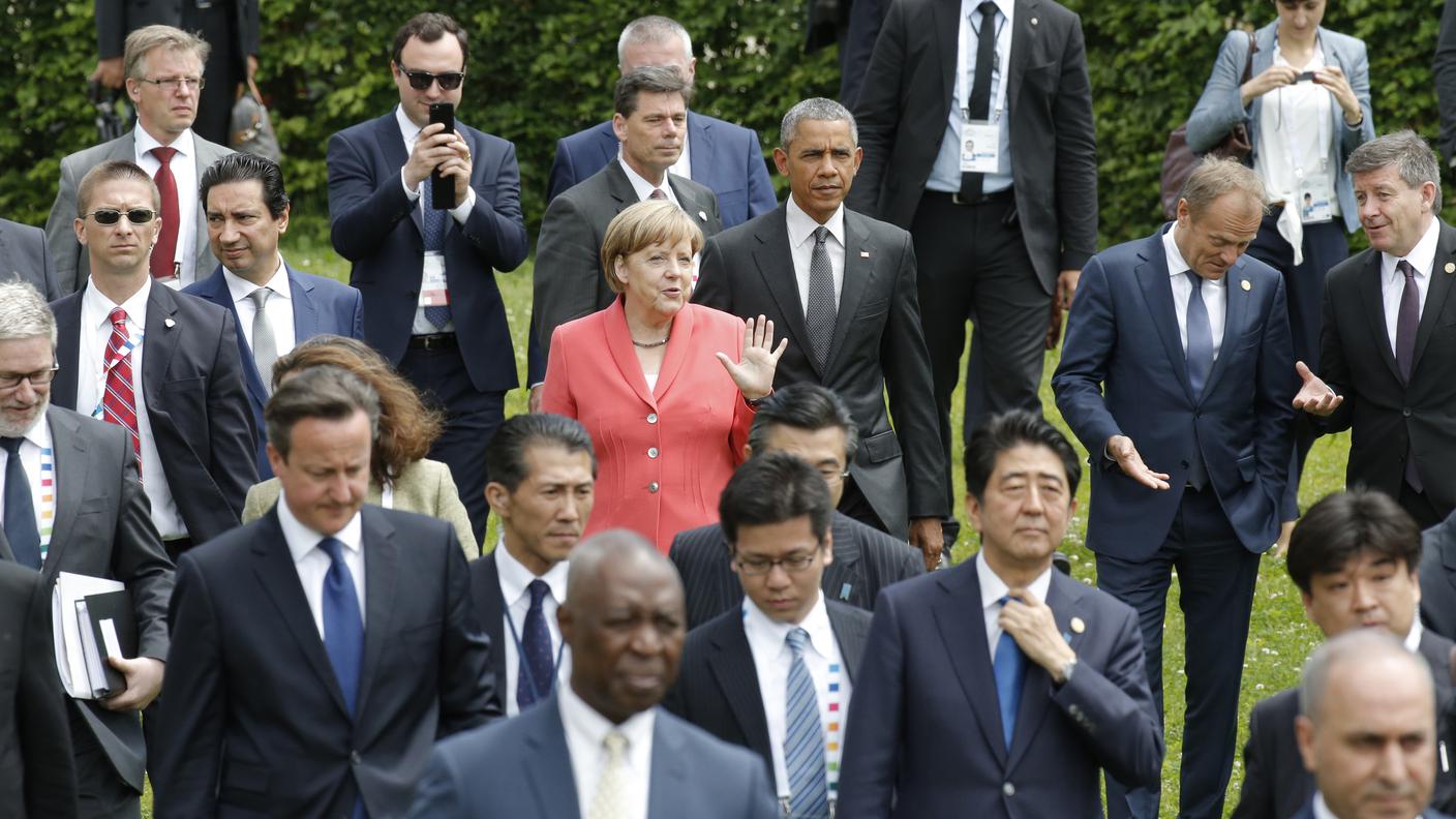 I leader del G7 si preparano alla foto di gruppo