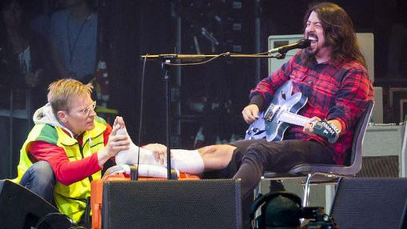 Nemmeno l'infortunio ha fermato Dave Grohl