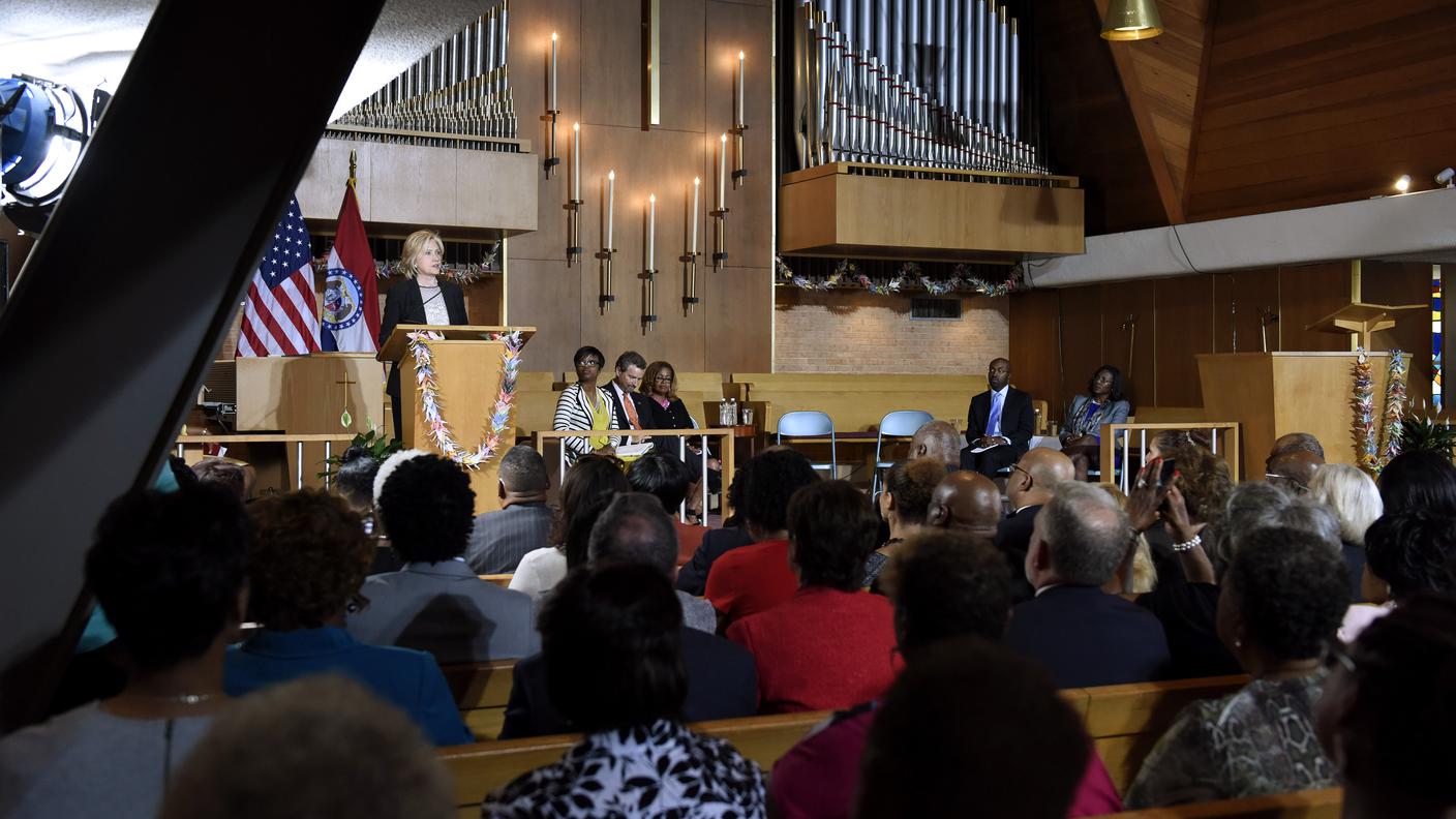 La chiesa presso Saint Louis gremita per ascoltare Hillary Clinton