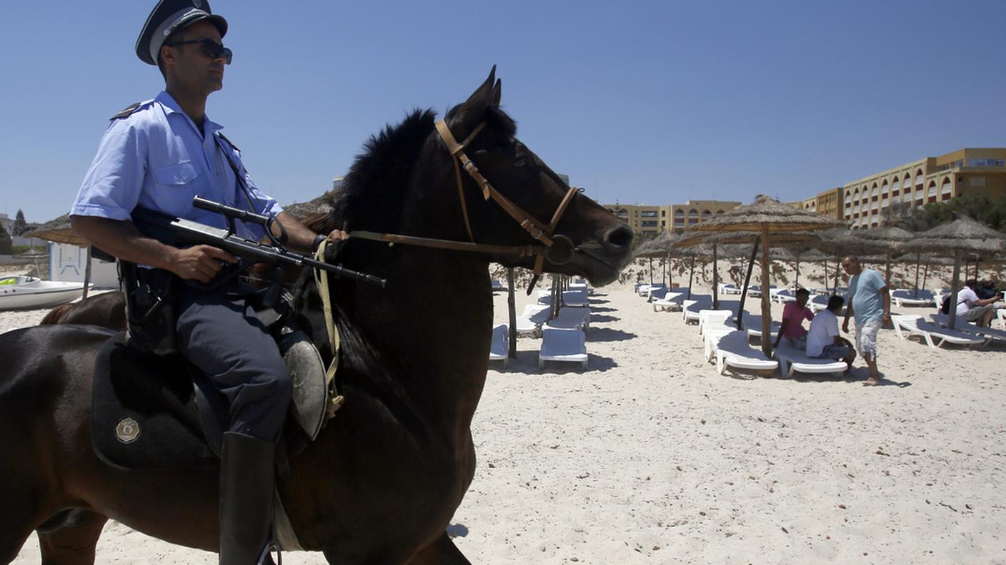 Mobilitati più di 1'000 agenti per pattugliare le spiagge, ma quella della strage è deserta