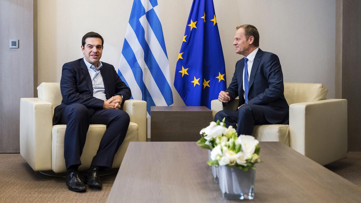 Alexis Tsipras e Donald Tusk su fronti opposti