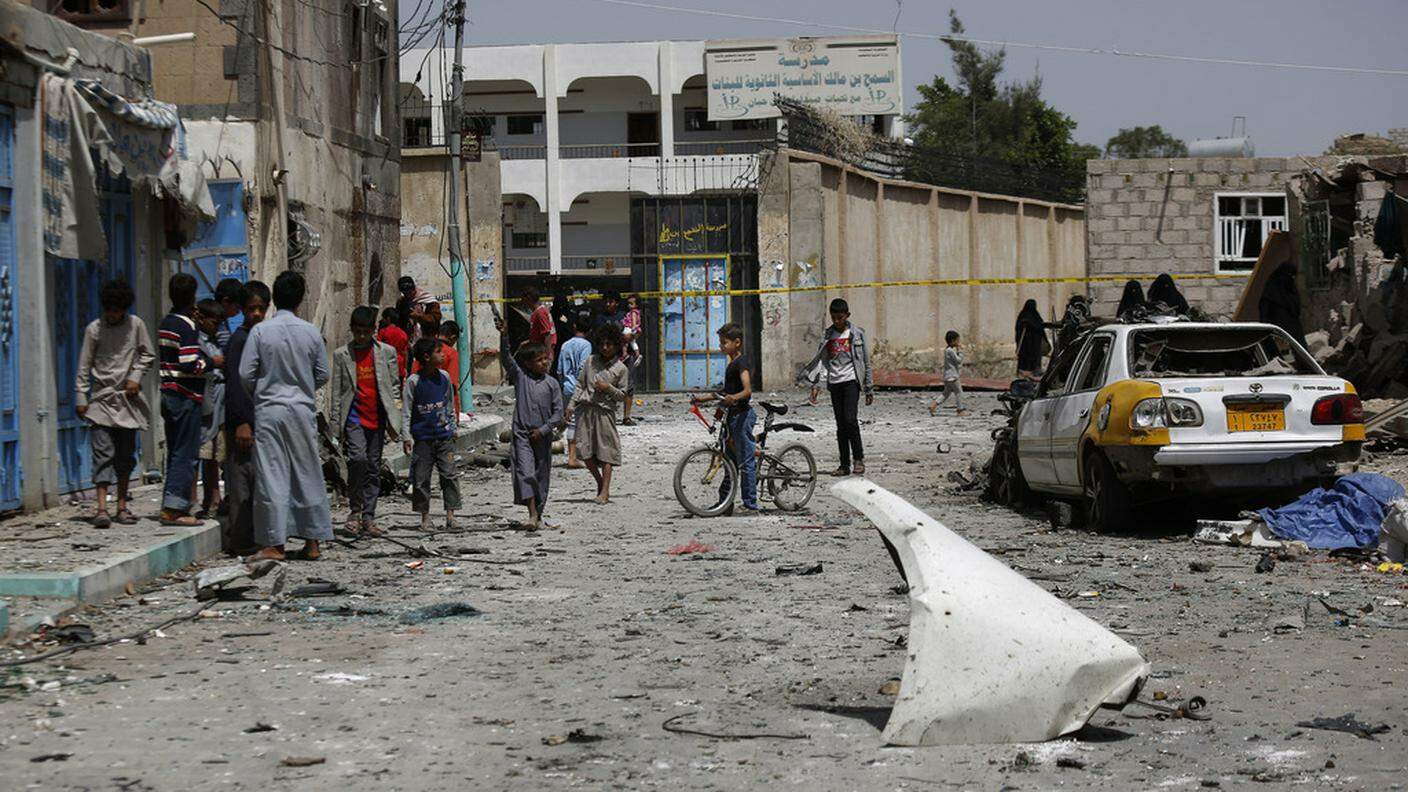 Sanaa devastata da scontri e autobomba