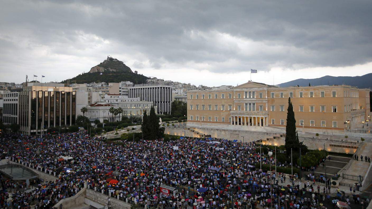 I manifestanti in Piazza Syntagma