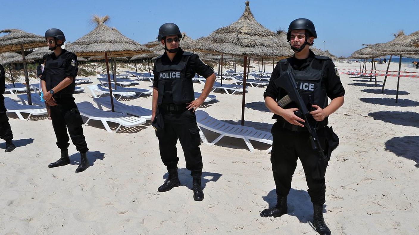 Maggiori poteri a polizia ed esercito