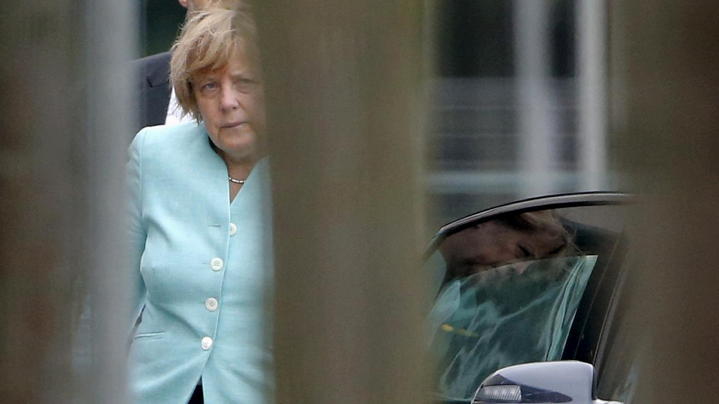 Merkel, il volto stanco delle trattative