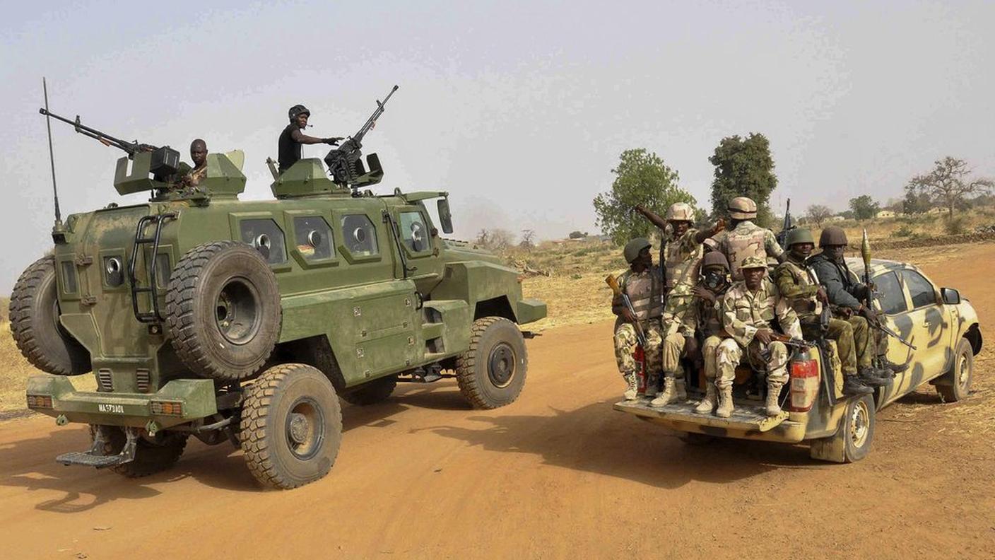 Pattuglie dell'esercito nigeriano in azione