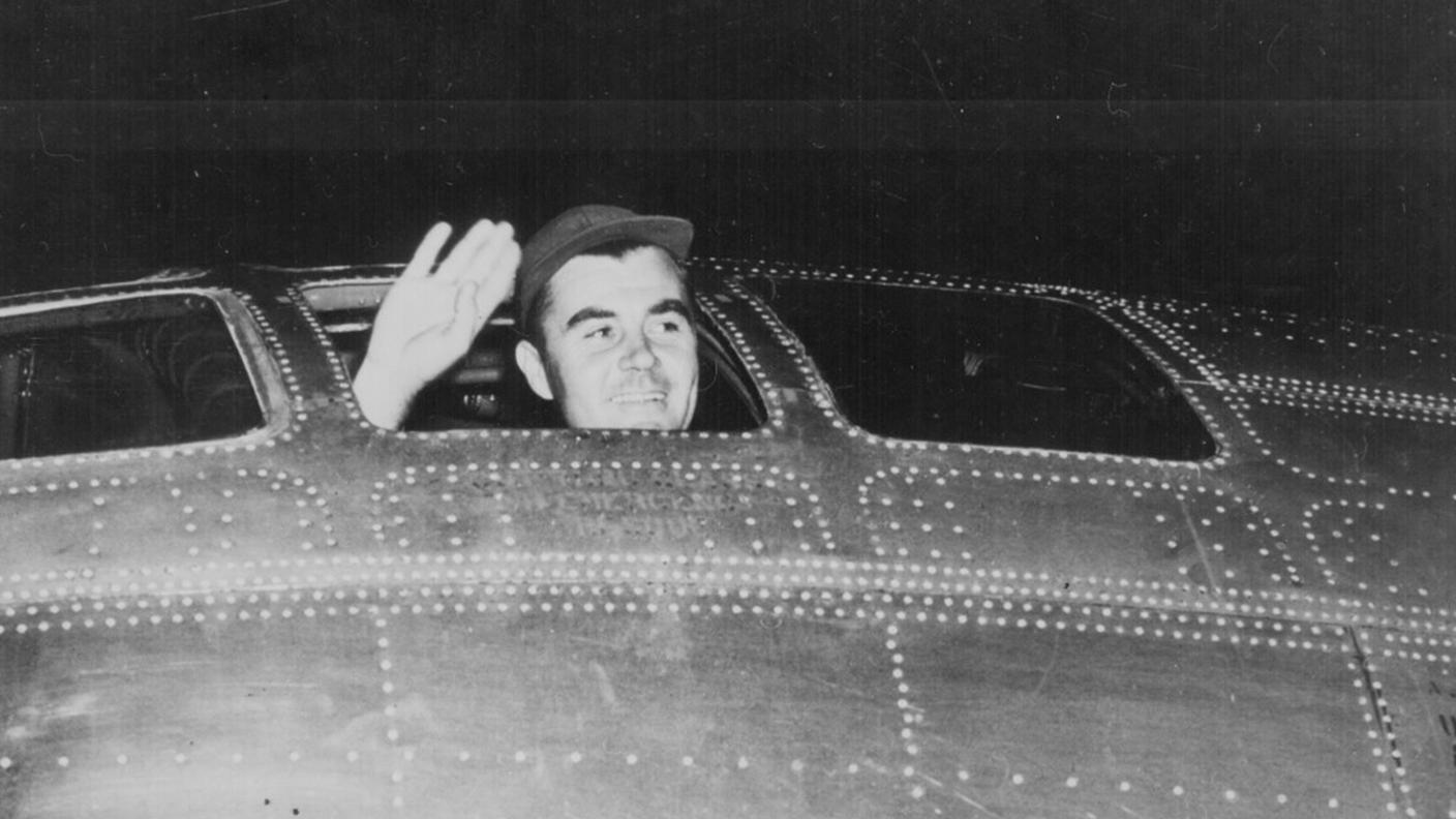 Il colonello Paul Tibbets, pilota di Enola Gay