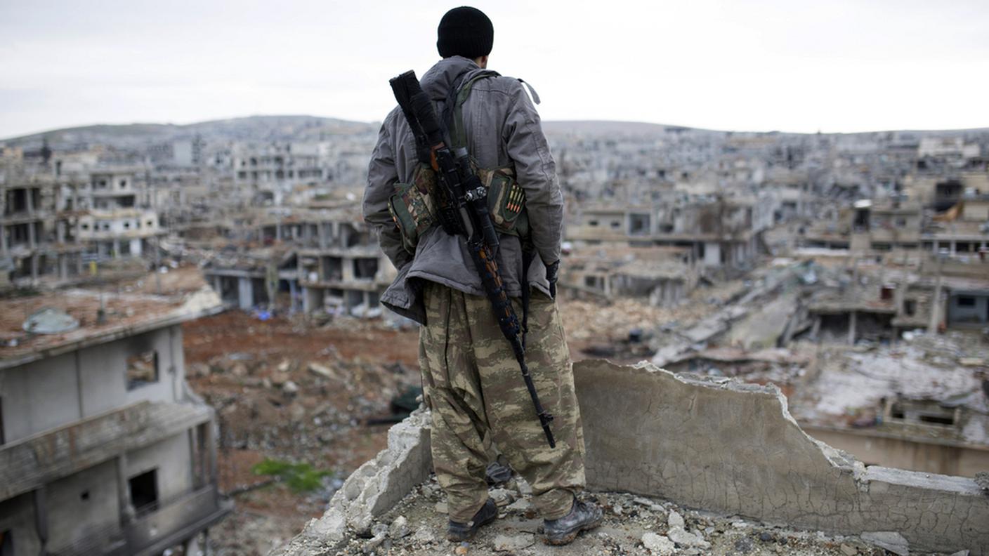 I combattenti curdi sono impegnati contro lo Stato islamico in Iraq e Siria