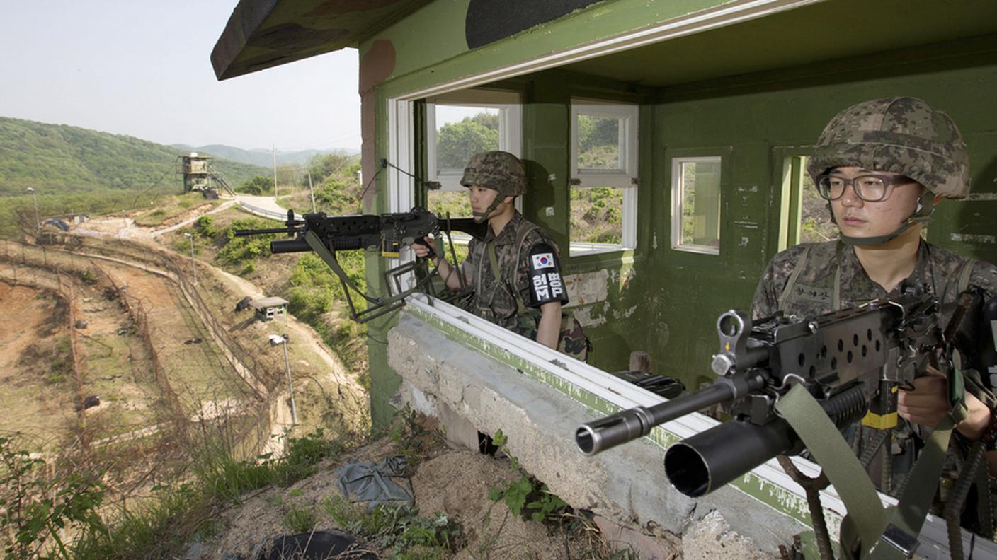 Soldati sudcoreani al confine con il nord lungo il 38esimo parallelo