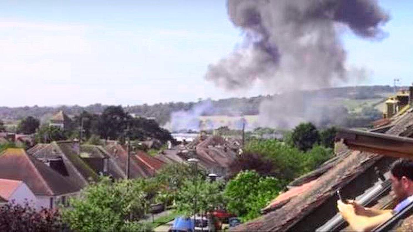 La colonna di fumo nel video ripreso da un videoamatore