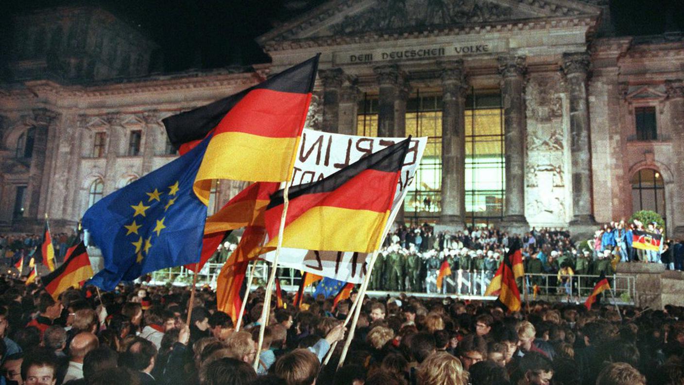 Berlino in festa per la fine della DDR