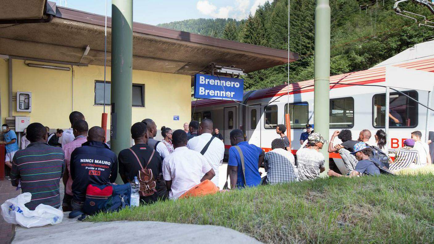 Controlli di polizia alla stazione ferroviaria del Brennero