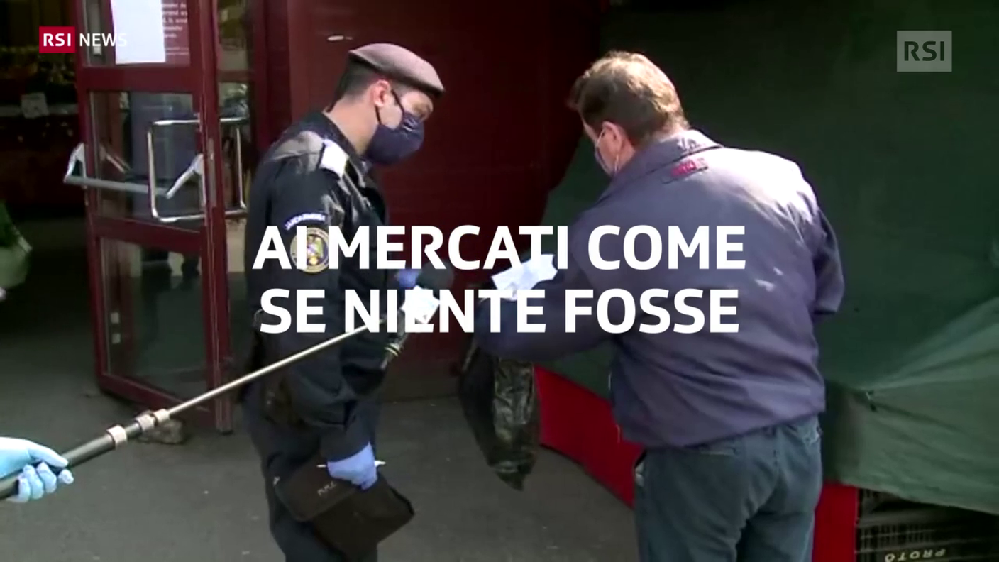Ignorati gli appelli delle autorità in Romania, con centinaia di persone nei mercati della capitale
