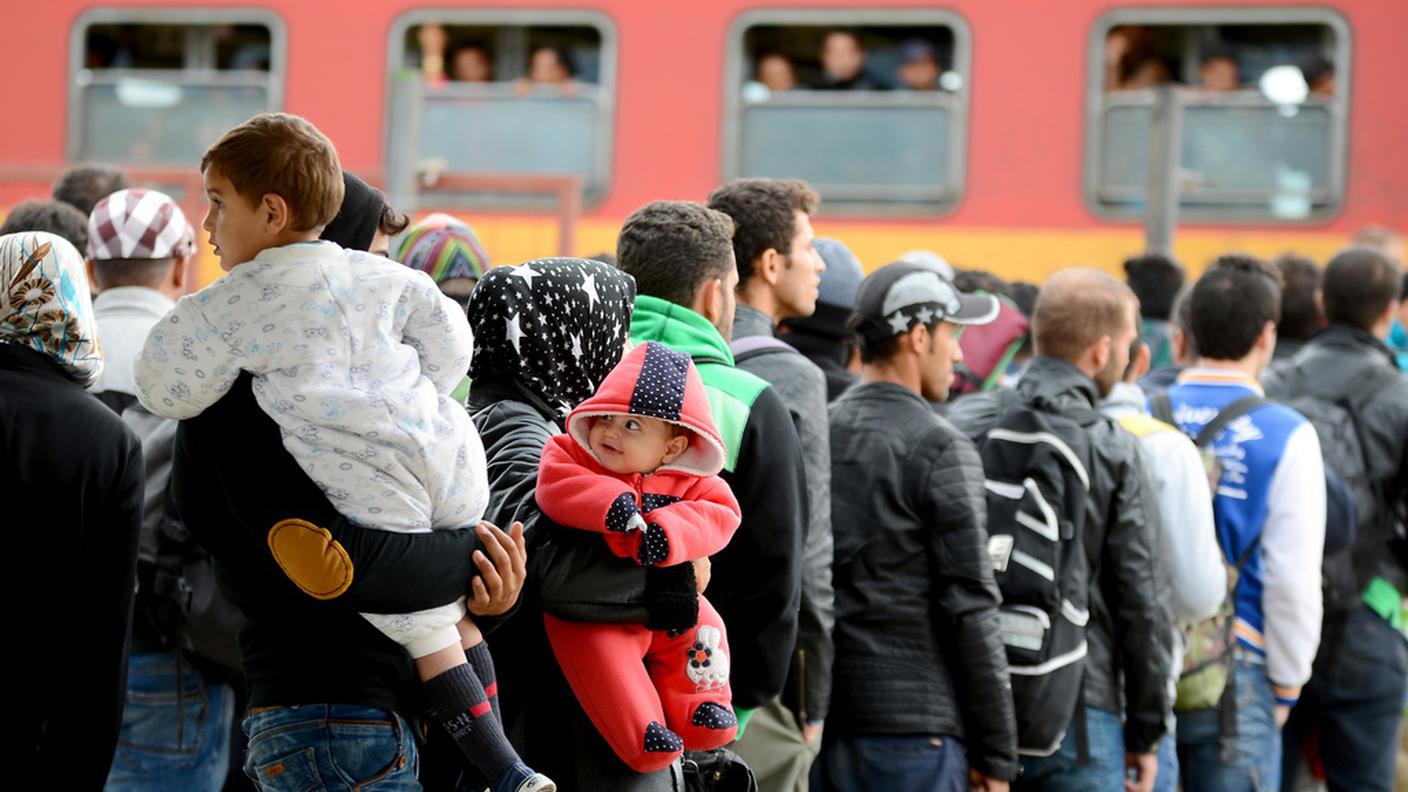 In attesa di salire sui treni in Macedonia